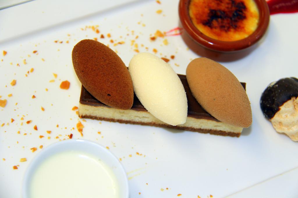 Logis Hotel Restaurant Le Grand Turc LʼOie Dış mekan fotoğraf