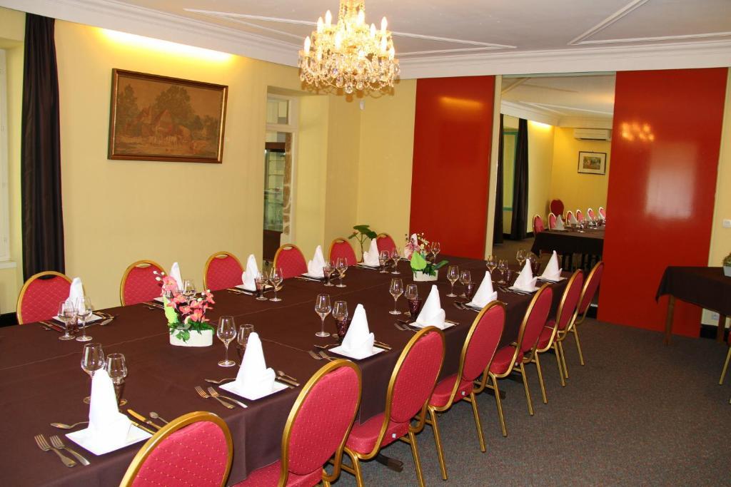 Logis Hotel Restaurant Le Grand Turc LʼOie Oda fotoğraf
